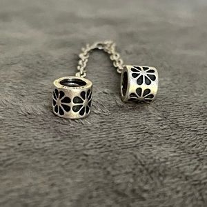 Pandora daisy safety chain